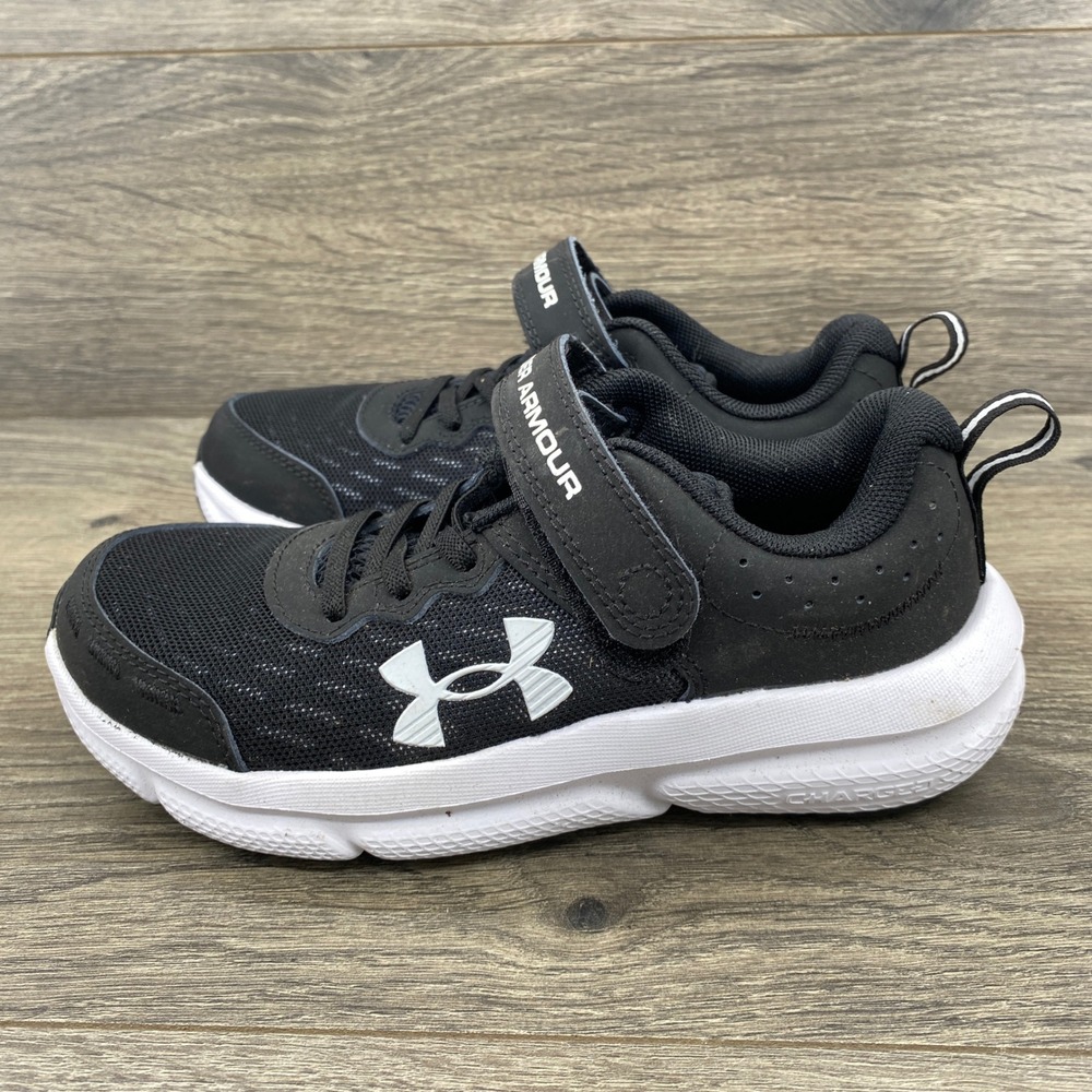 Under Armour Charged Assert 10 Kids Size 1Y Black White Sneakers 3026183-001